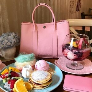 🌸OFFERS?🌸💯%Auth Hermes Leather Pink Handbag